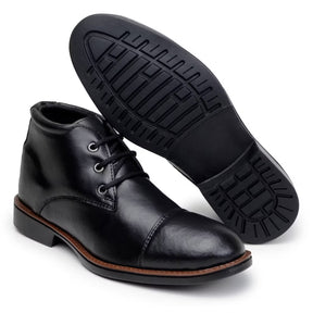 Bota Masculina Casual Social Preta com Cadarço Reforçado Bico Redondo Couro